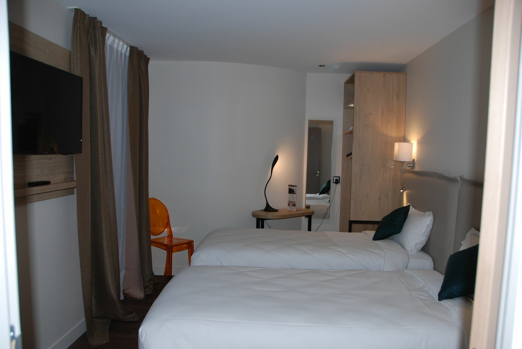 Courcelles Mederic Hotel Paris Exterior photo